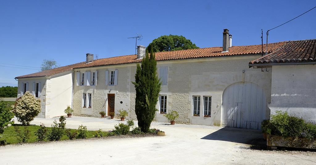 Le Vieux Noyer Bed & Breakfast Saint-Maurice-de-Tavernole Exterior photo