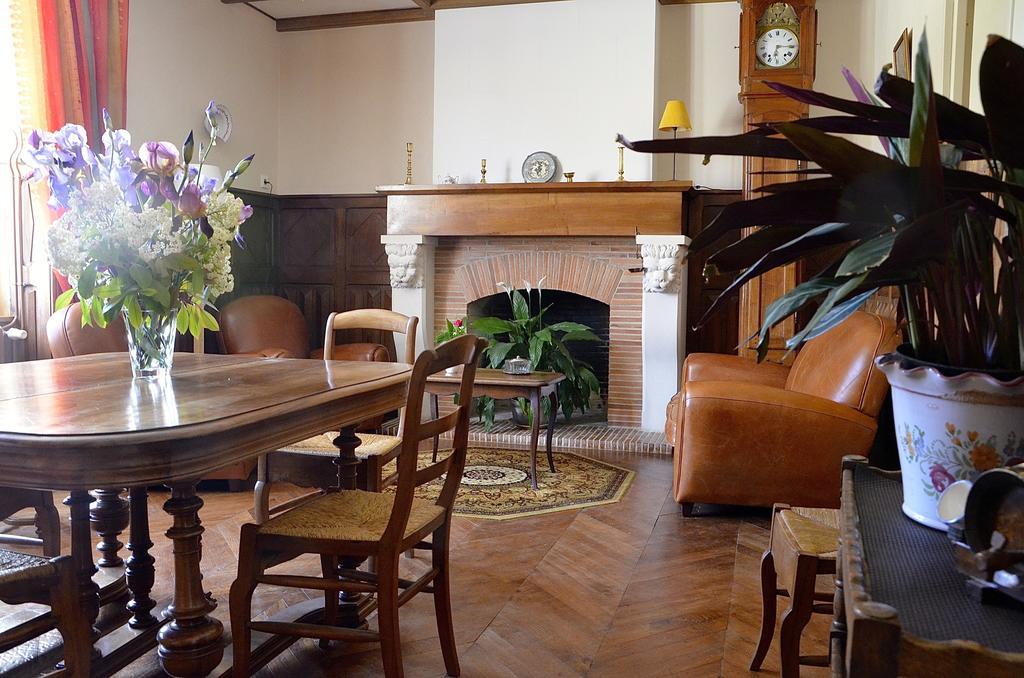 Le Vieux Noyer Bed & Breakfast Saint-Maurice-de-Tavernole Exterior photo